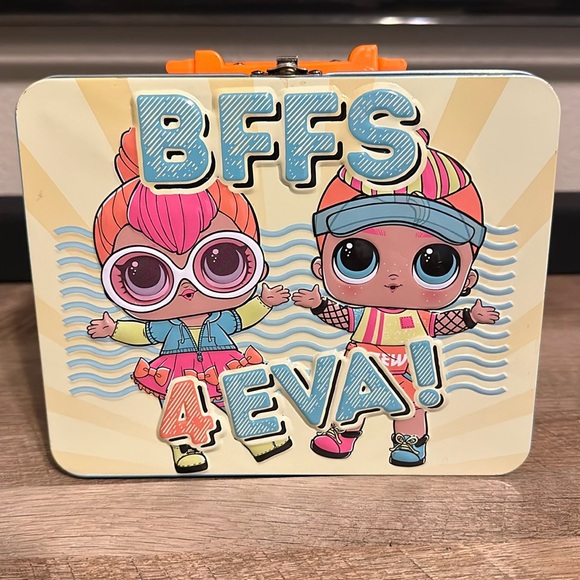 L.O.L. Surprise! Tin Lunchbox - Picture 2 of 4